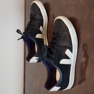 Veja Womens Black Esplar Sneakers Size 7